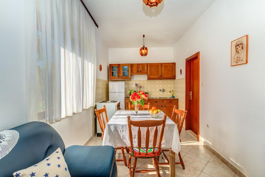 Apartments Marija Kaštela Eksteriør bilde